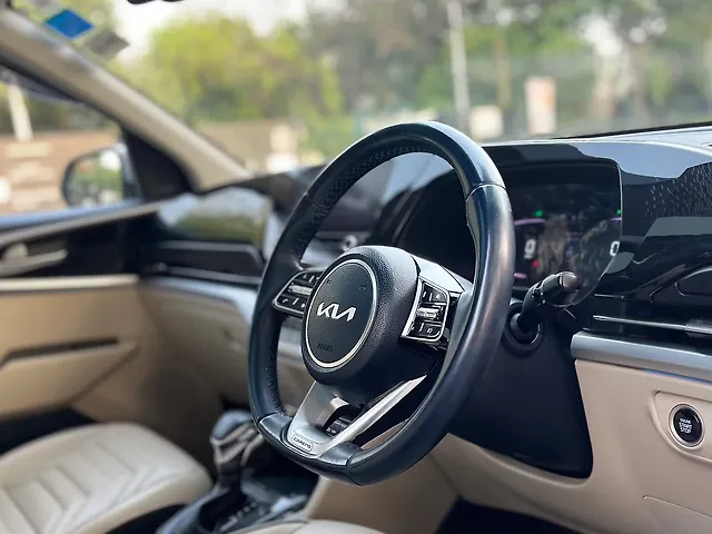 Used Kia Carens [2022-2023] Luxury Plus 1.4 Petrol DCT 7 STR in Delhi