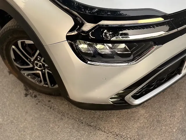 Used Kia Carens [2022-2023] Luxury Plus 1.4 Petrol DCT 7 STR in Delhi