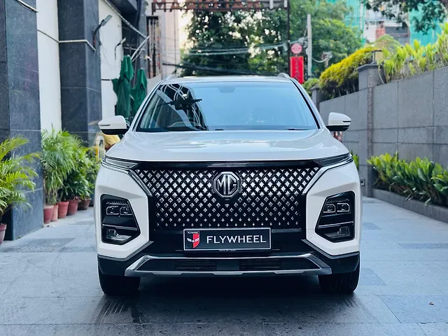 Used 2023 MG Hector Plus in Kolkata