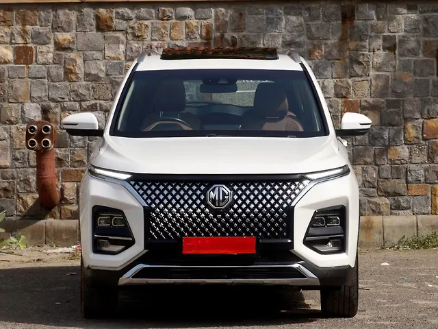 Used 2025 MG Hector Plus in Delhi