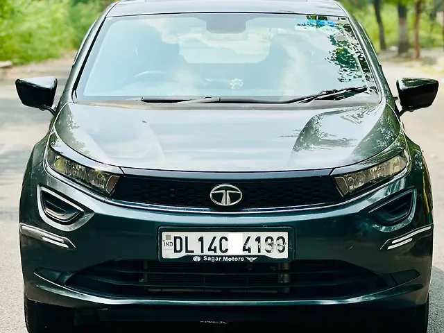 Used 2023 Tata Altroz in Delhi