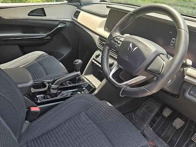 Used Mahindra XUV700 AX 5 Diesel MT 5 STR [2021] in Gurgaon