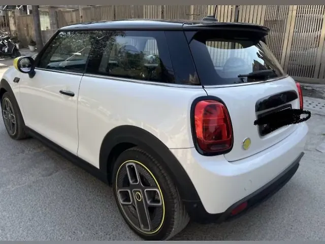 Used MINI Cooper SE Charged Edition in Delhi