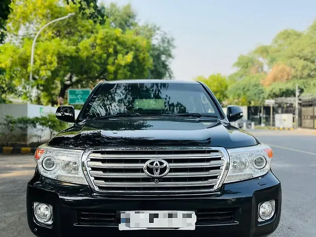 Used 2015 Toyota Land Cruiser in Delhi