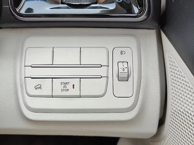 Used Mahindra XUV 3XO AX5 1.2 Petrol AT in Gurgaon