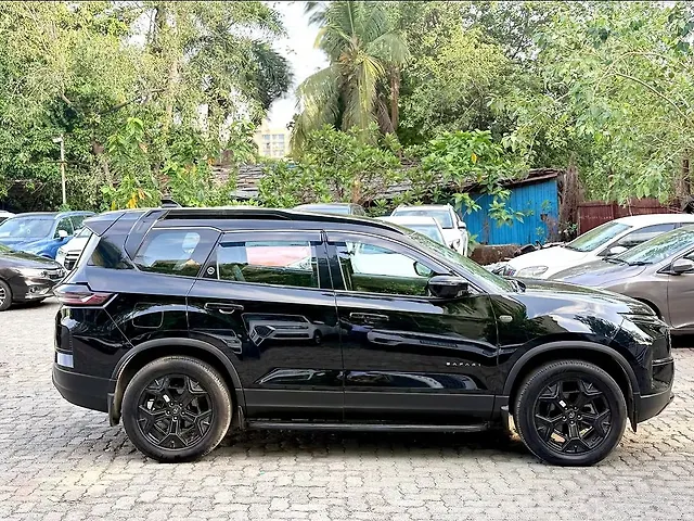 Used Tata Safari Accomplished Plus 6 STR Dark Edition AT in Mumbai