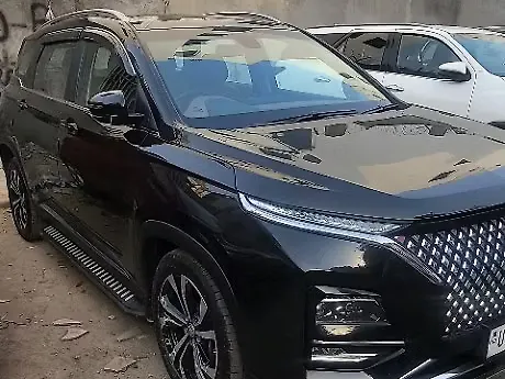 Used 2024 MG Hector Plus in Delhi