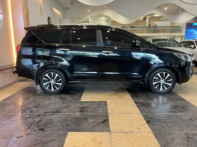 Used Toyota Innova Crysta [2016-2020] 2.4 G Plus 8 STR [2019-2020] in Hyderabad