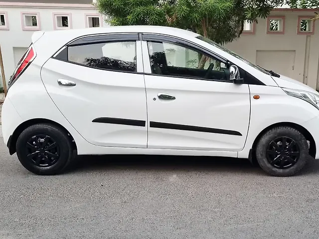 Used Hyundai Eon Era + AirBag in Lucknow