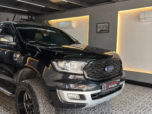 Used Ford Endeavour [2016-2019] Titanium 3.2 4x4 AT in Delhi
