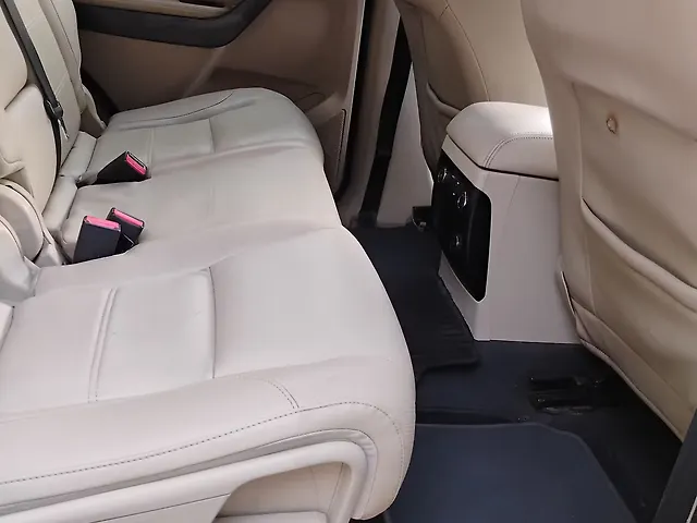 Used Ford Endeavour [2016-2019] Titanium 2.2 4x2 AT [2016-2018] in Agra