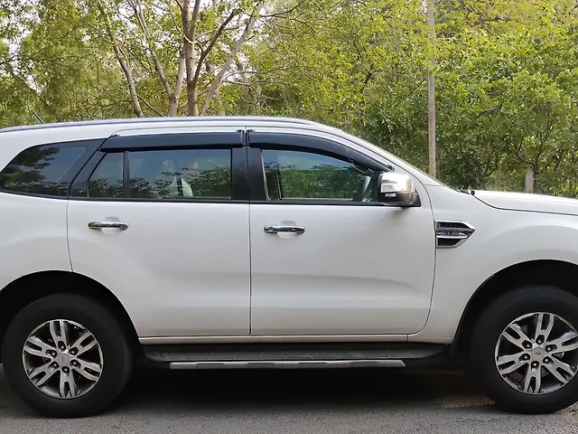 Used Ford Endeavour [2016-2019] Titanium 2.2 4x2 AT [2016-2018] in Agra
