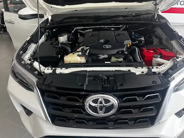 Used Toyota Fortuner 4X2 AT 2.8 Diesel in Chandigarh