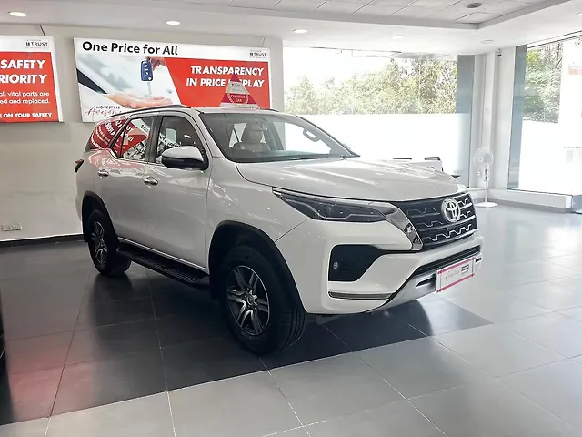 Used Toyota Fortuner 4X2 AT 2.8 Diesel in Chandigarh