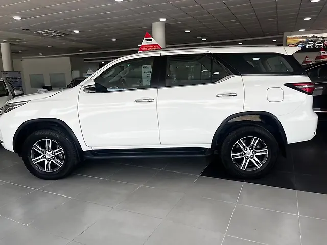 Used Toyota Fortuner 4X2 AT 2.8 Diesel in Chandigarh