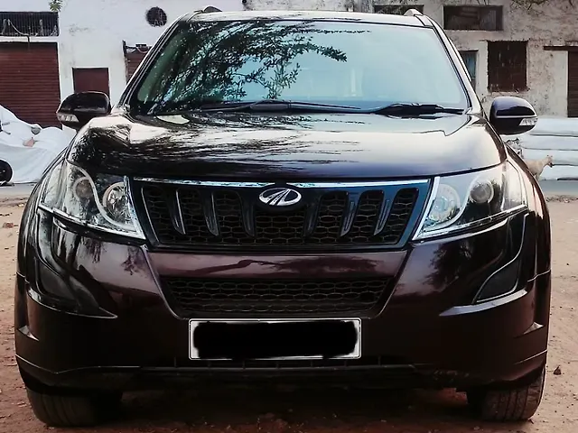 Used 2016 Mahindra XUV500 in Agra