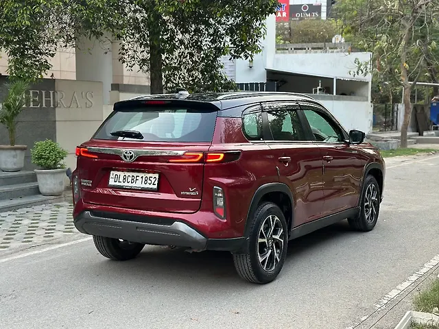 Used Toyota Urban Cruiser Hyryder V Hybrid [2022-2023] in Delhi