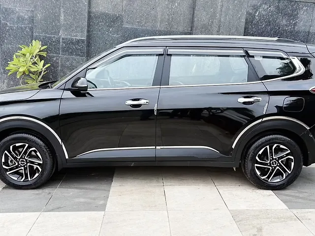 Used Kia Carens [2022-2023] Prestige Plus 1.4 Petrol MT 7 STR in Delhi