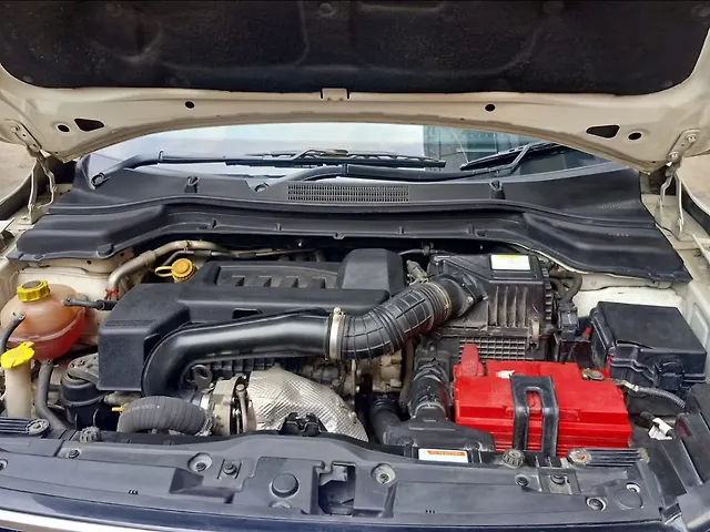 Used Mahindra XUV300 [2019-2024] W8(O) 1.5 Diesel Dual Tone [2020] in Ranchi