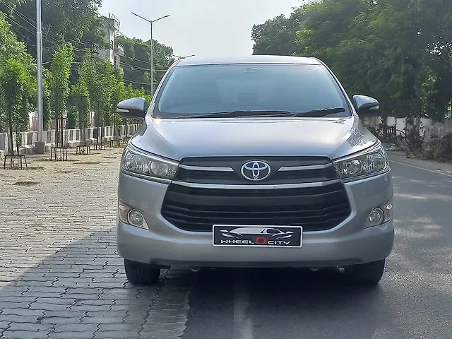 Used 2016 Toyota Innova Crysta in Kanpur