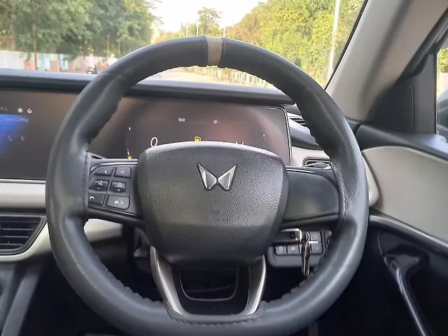 Used Mahindra XUV700 AX 5 Diesel MT 7 STR [2021] in Kanpur