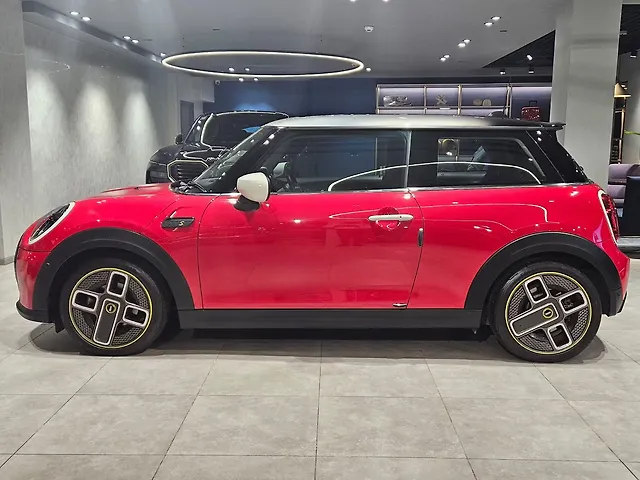 Used MINI Cooper SE 3-Door in Mumbai