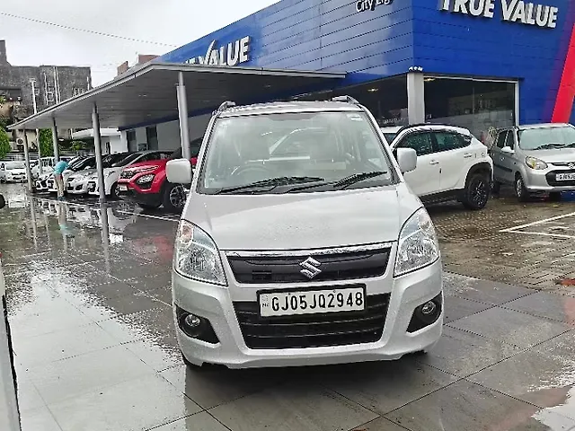 Used 2016 Maruti Suzuki Wagon R in Surat