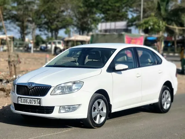 Used 2016 Skoda Rapid in Surat