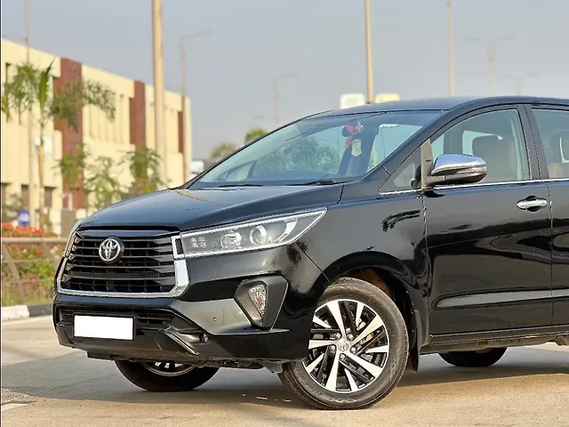 Used 2022 Toyota Innova Crysta in Surat