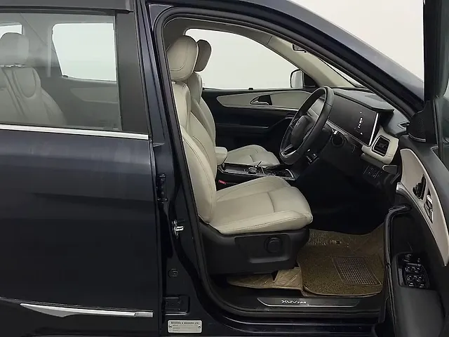 Used Mahindra XUV700 AX 7 Diesel AT AWD Luxury Pack 7 STR [2021] in Gurgaon