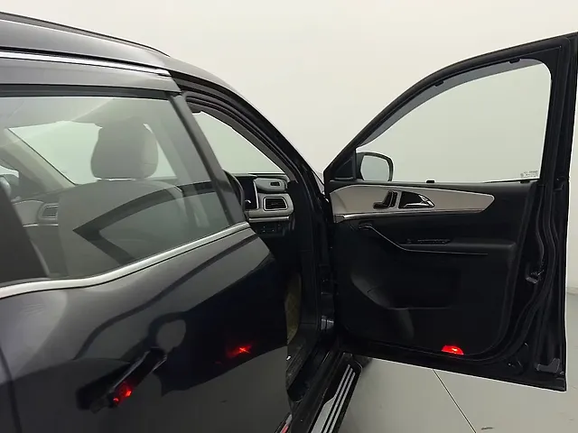 Used Mahindra XUV700 AX 7 Diesel AT AWD Luxury Pack 7 STR [2021] in Gurgaon