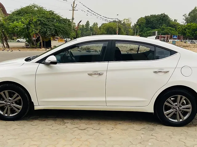 Used Hyundai Elantra SX (O) 2.0 AT in Delhi