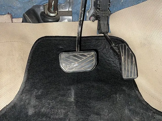 Used Maruti Suzuki Dzire [2017-2020] VXi AMT in Hyderabad