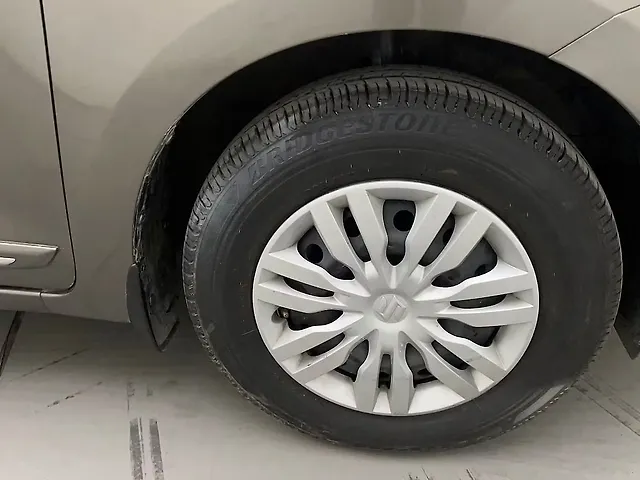 Used Maruti Suzuki Dzire [2017-2020] VXi AMT in Hyderabad