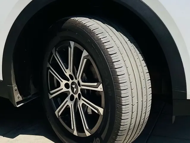 Used Mahindra XUV700 AX 7 Diesel MT Luxury Pack 7 STR [2021] in Bangalore