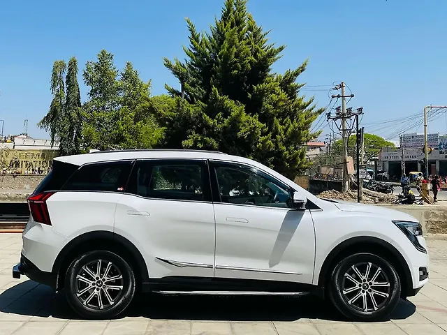 Used Mahindra XUV700 AX 7 Diesel MT Luxury Pack 7 STR [2021] in Bangalore