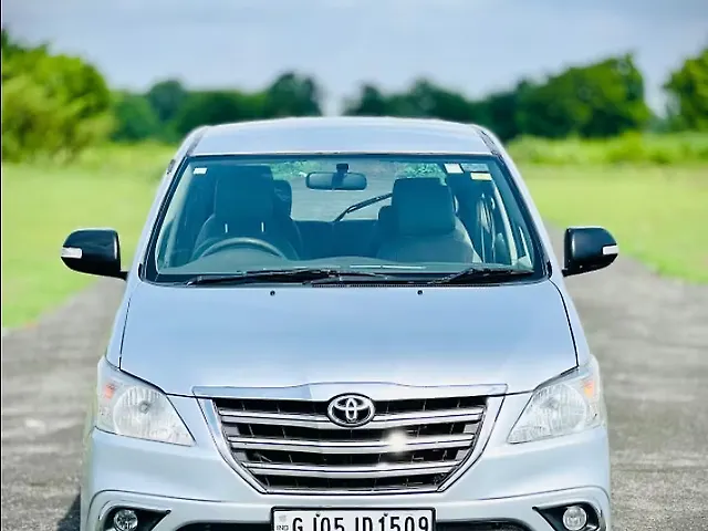 Used 2013 Toyota Innova in Surat