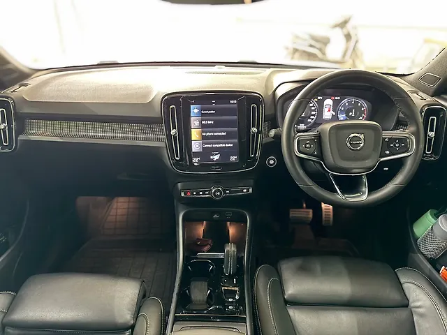 Used Volvo XC40 [2018-2022] T4 R-Design in Hyderabad