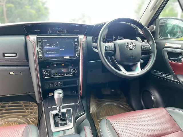 Used Toyota Fortuner Legender 2.8 4X2 AT in Mumbai