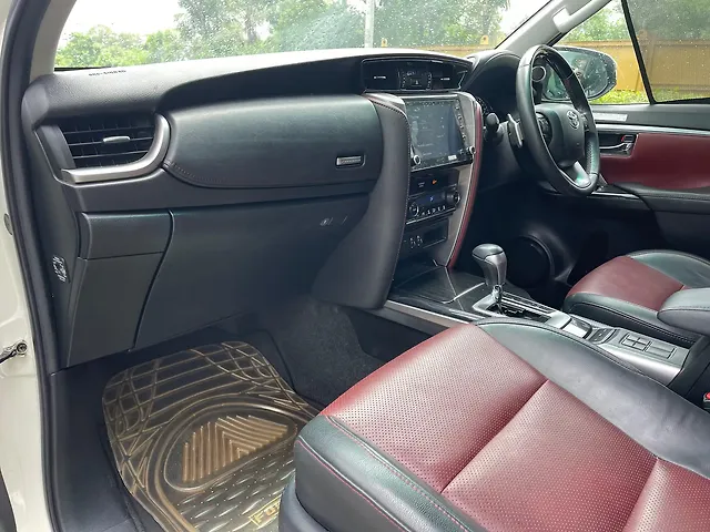 Used Toyota Fortuner Legender 2.8 4X2 AT in Mumbai