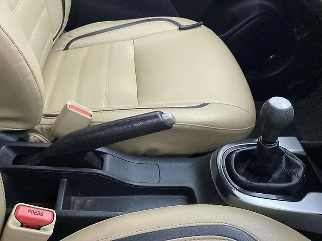 Used Honda Jazz [2015-2018] V Petrol in Pune