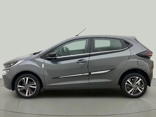 Used Tata Altroz [2020] XZ Plus i-Turbo Petrol Dark Edition [2021-2023] in Hyderabad