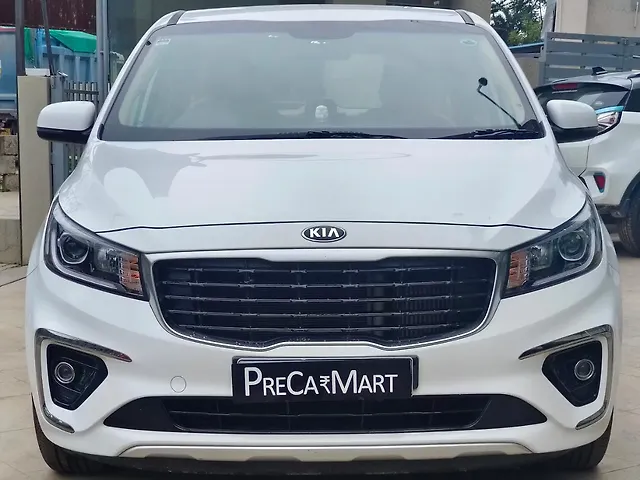 Used 2020 Kia Carnival in Bangalore