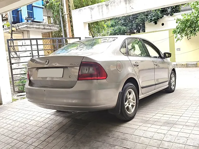 Used Skoda Rapid [2011-2014] Ambition 1.6 TDI CR MT Plus in Hyderabad