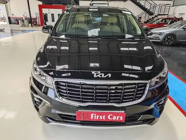 Used 2021 Kia Carnival in Bangalore