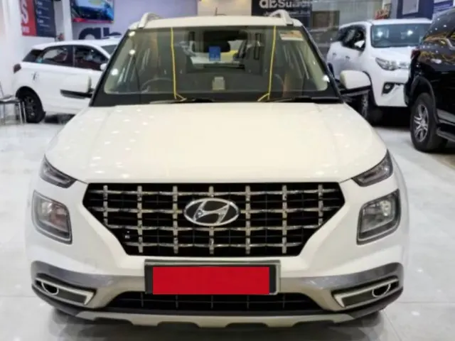 Used 2020 Hyundai Venue in Kanpur
