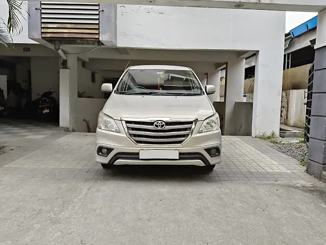 Used 2014 Toyota Innova in Hyderabad