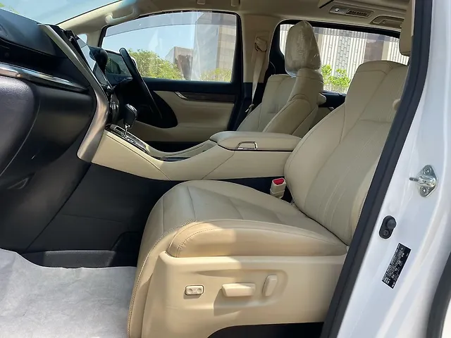 Used Toyota Vellfire VIP – Executive Lounge in Mumbai