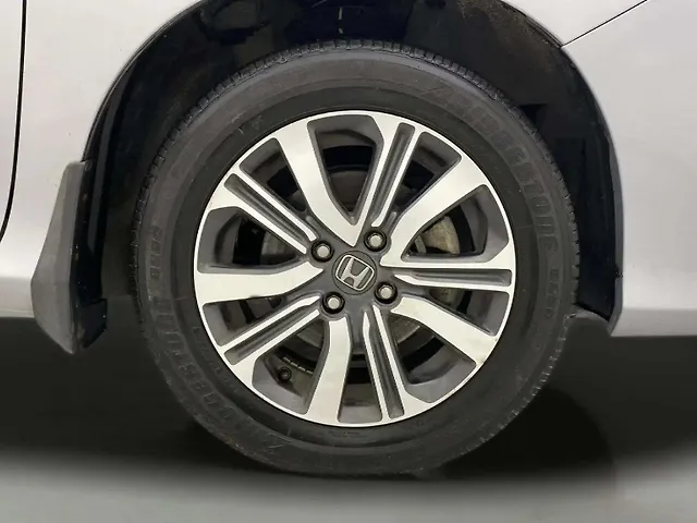 Used Honda City 4th Generation V CVT Petrol [2017-2019] in Ahmedabad
