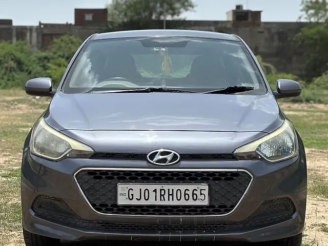 Used 2014 Hyundai i20 in Ahmedabad
